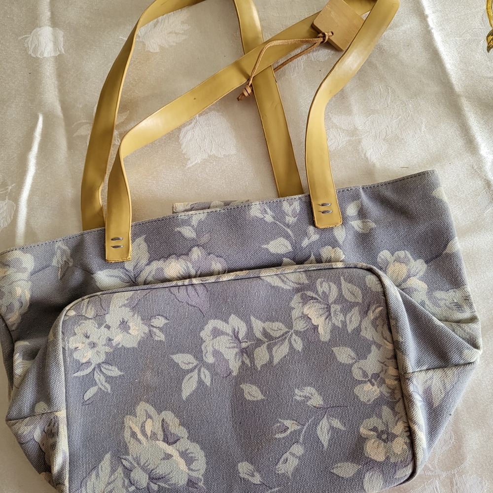 Nine & Co. Floral Tote in Gray/Blue and Tan - Picture 3 of 6